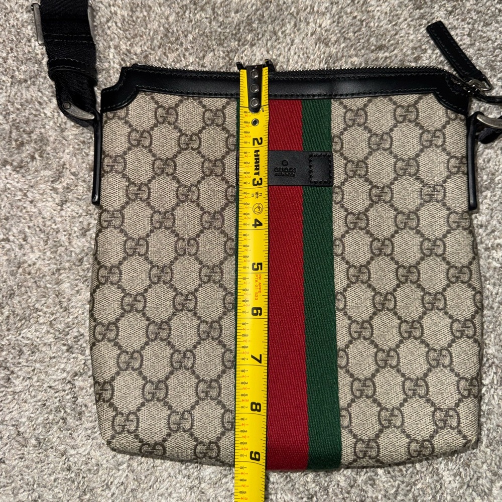 Gucci Beige and Black Messenger Bag with Red and Green Stripe - Picture 9 of 10
